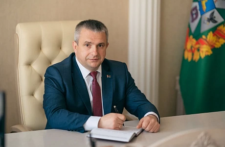 Епископ Туровский и Мозырский Леонид поздравил с Днем рождения председателя Гомельского областного исполнительного комитета Ивана Ивановича Крупко