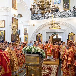 В Свято-Духовом кафедральном соборе г.Минска молитвенно отметили день тезоименитства митрополита Вениамина