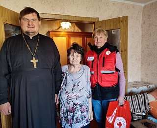 Поздравление с Пасхой Христовой подопечных на дому