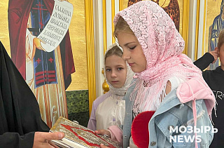 «Как привести ребенка в храм?» отвечает клирик кафедрального собора святого Архангела Михаила г.Мозыря иерей Анатолий Малина
