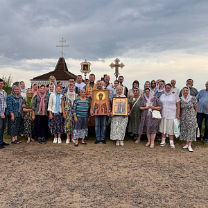 В канун дня памяти Царственных страстотерпцев состоялся ежегодный Крестный ход к святому источнику в д. Пеница