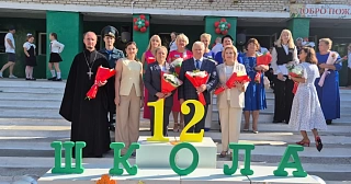 Ключарь кафедрального собора святого Архангела Михаила протоиерей Александр Шиленок посетил среднюю школу №12 города Мозыря