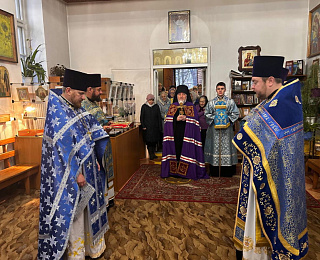 Епископ Леонид возглавил Литургию по случаю престольного праздника храма иконы Божией Матери «Всех Скорбящих Радость» в г. Мозыре